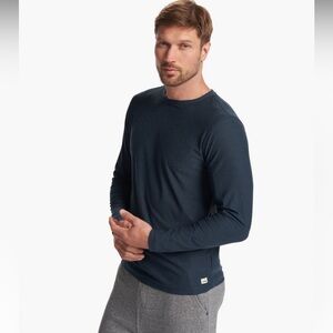 Vuori Men’s Performance Long-Sleeve Strato Tech Tee Navy Heather